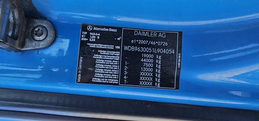 Mercedes-Benz ACTROS 1943 + Kassbohrer APT