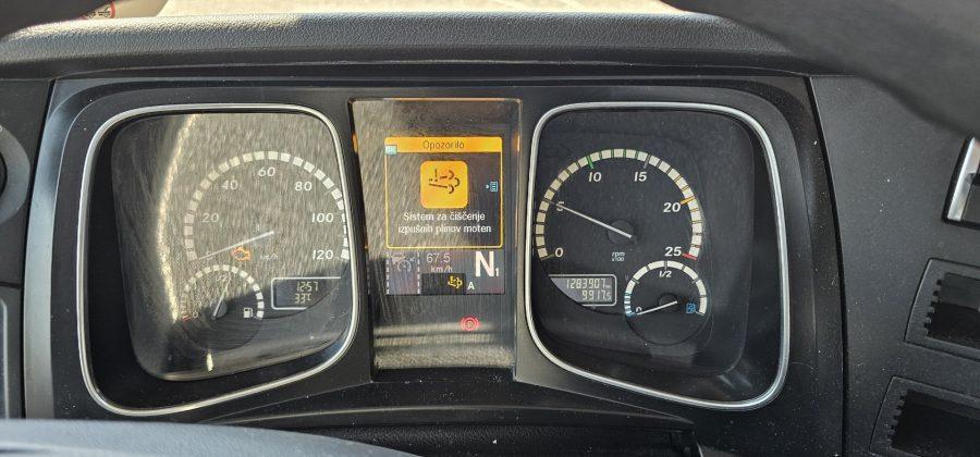 Mercedes-Benz ACTROS 1943 + Kassbohrer APT