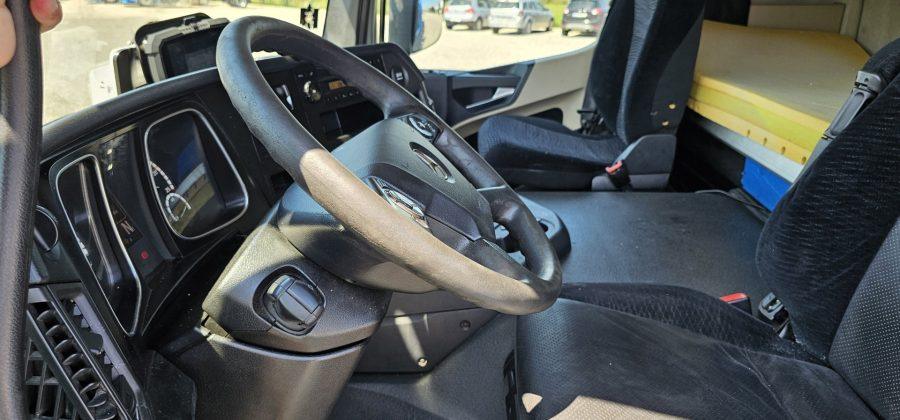 Mercedes-Benz ACTROS 1943 + Kassbohrer APT