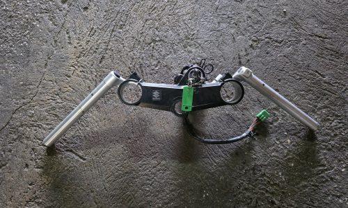 SUZUKI GSXR 600 2003 KONTAKTNA KLJUČAVNICA Z KRMILOM