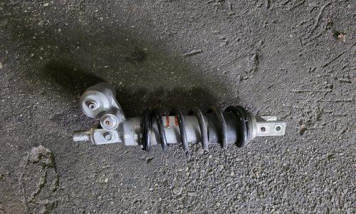 SUZUKI GSXR 600 2003 ZADNJE VZMETENJE