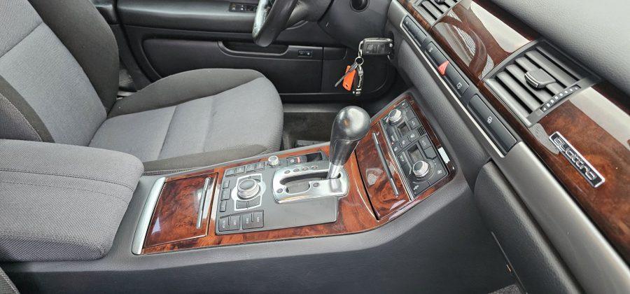 Audi A8 4.2 V8 QUATRRO TIPTRONIC