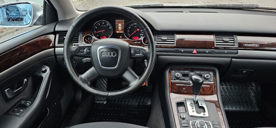 Audi A8 4.2 V8 QUATRRO TIPTRONIC