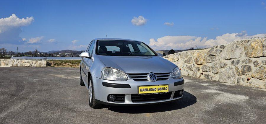 Volkswagen Golf 2.0 FSI 4MOTION 150 KM