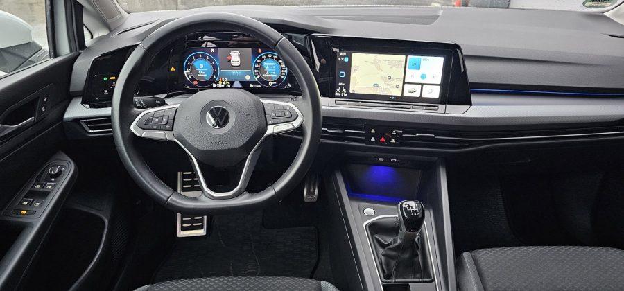 Volkswagen Golf 1.5 TSI ACTIVE 150 KM